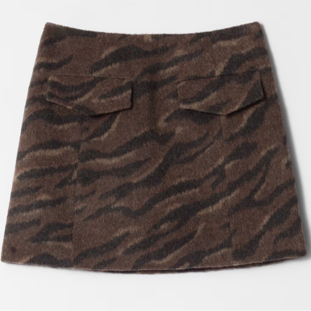 Faux Fur Tiger-Print Mini Skirt